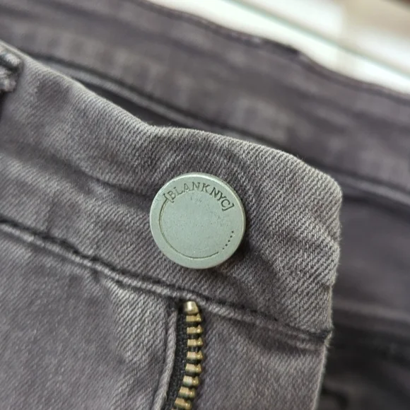 Blank NYC Faux Lace-Up Low Rise Cut Off Raw Hem Skinny Jean Shorts Dark Gray 26 - Picture 6 of 13